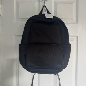 NWT lululemon athletica Black Everywhere Knit Mesh Backpack